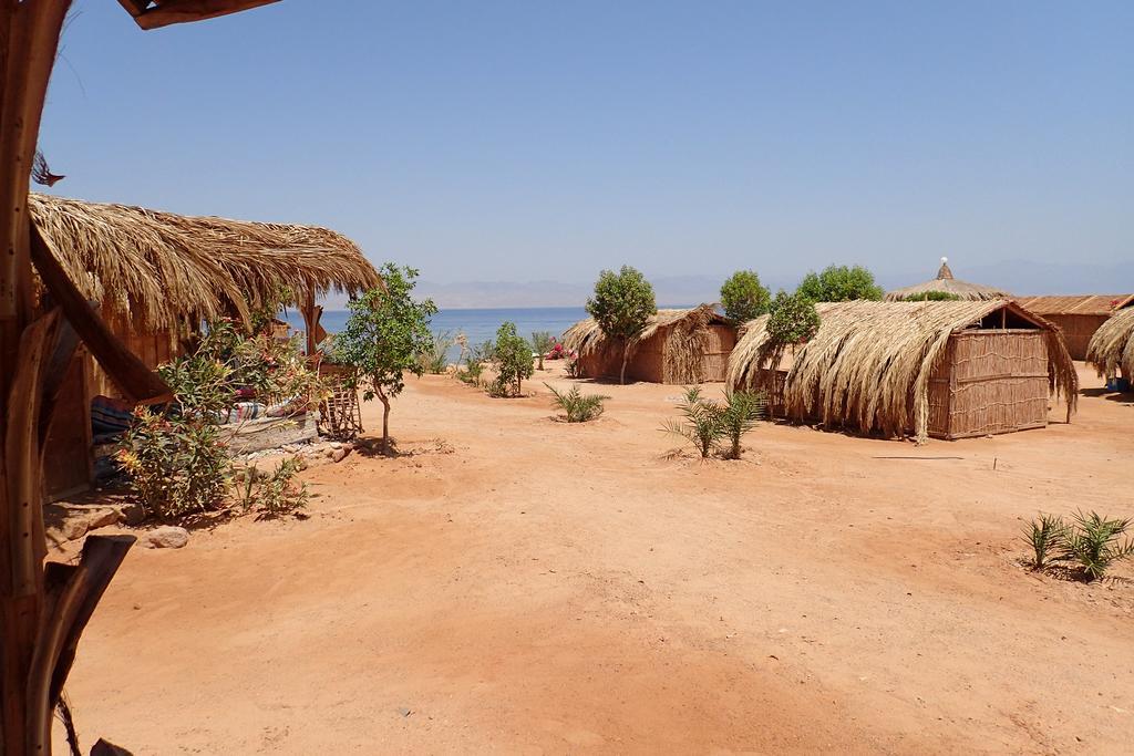 Bedouin Star Hotel Таба Екстериор снимка
